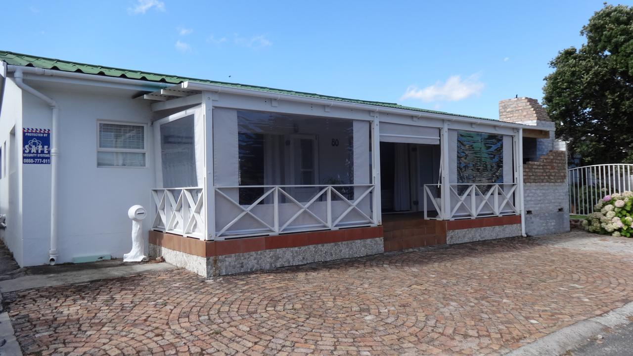 Leisure By The Sea Apartamento Kleinmond Exterior foto