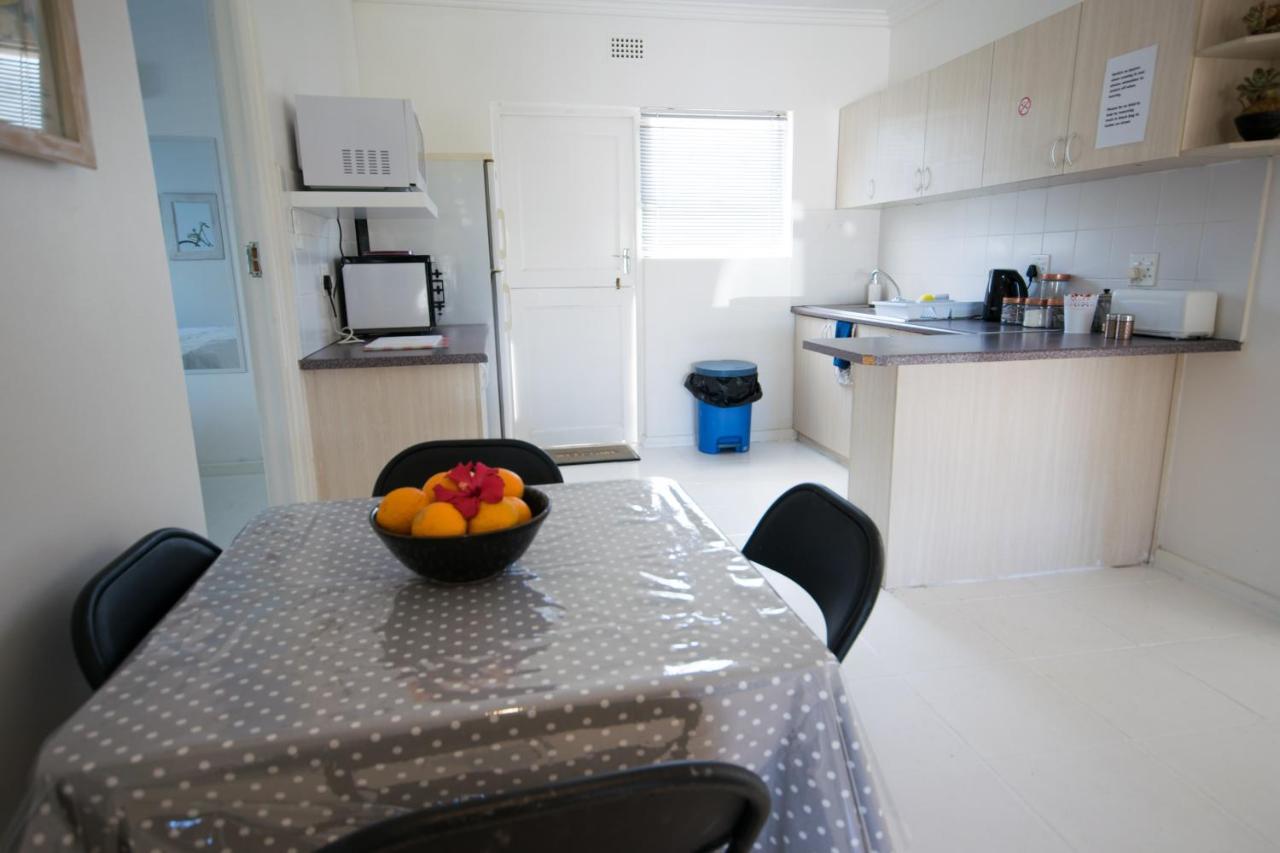Leisure By The Sea Apartamento Kleinmond Exterior foto